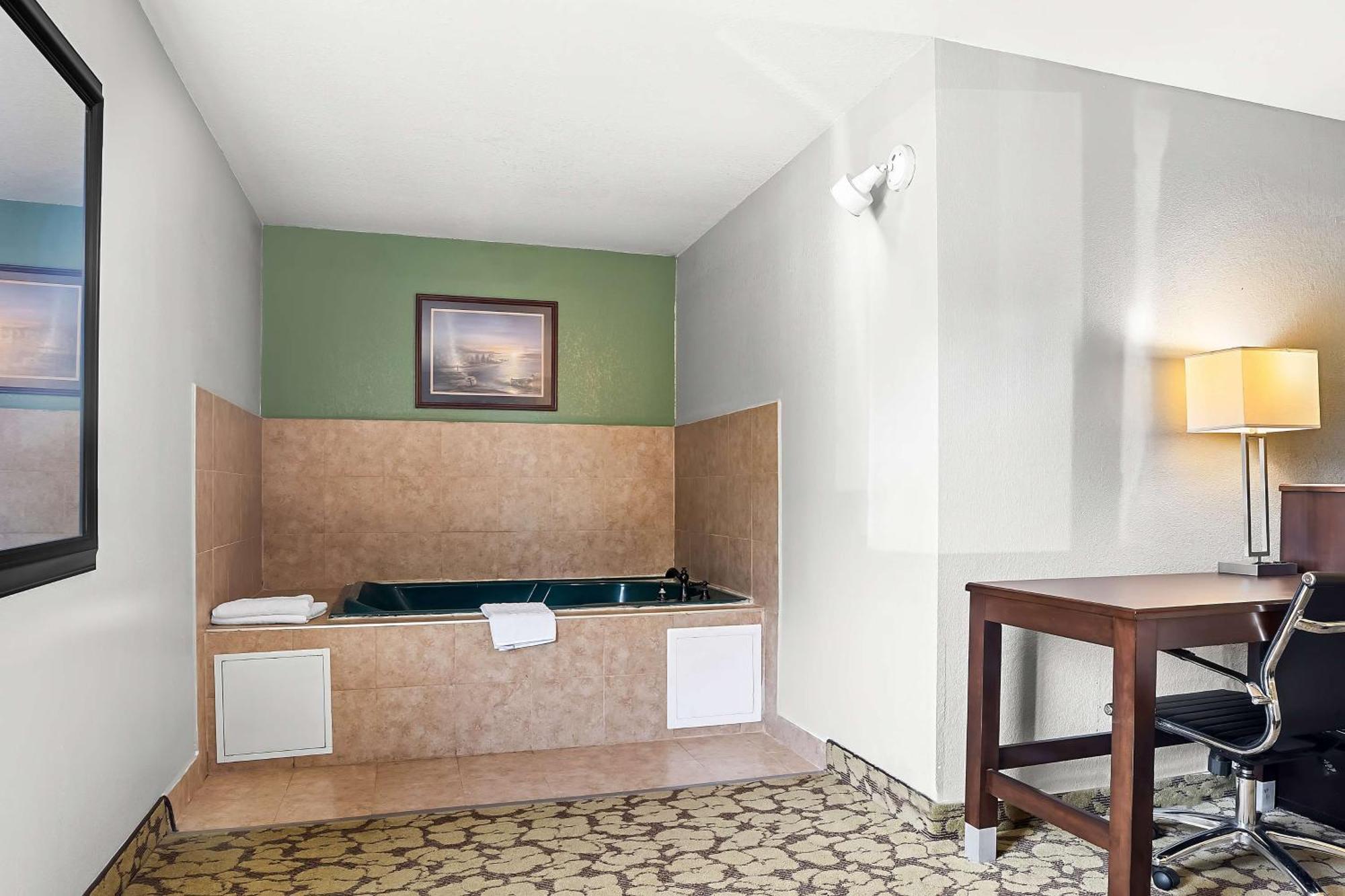 Surestay Plus Hotel By Best Western Bettendorf Dış mekan fotoğraf